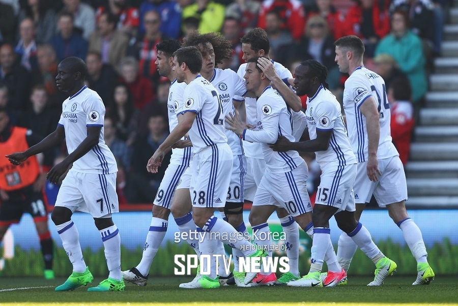 [Epl 영상] '슈퍼 크랙' 아자르, 평점 8.2로 최우수 선수… 캉테 7.7점