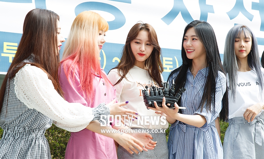 [영상] 드림캐쳐(DREAMCATCHER), 이른 아침 미래를 위해 한 표