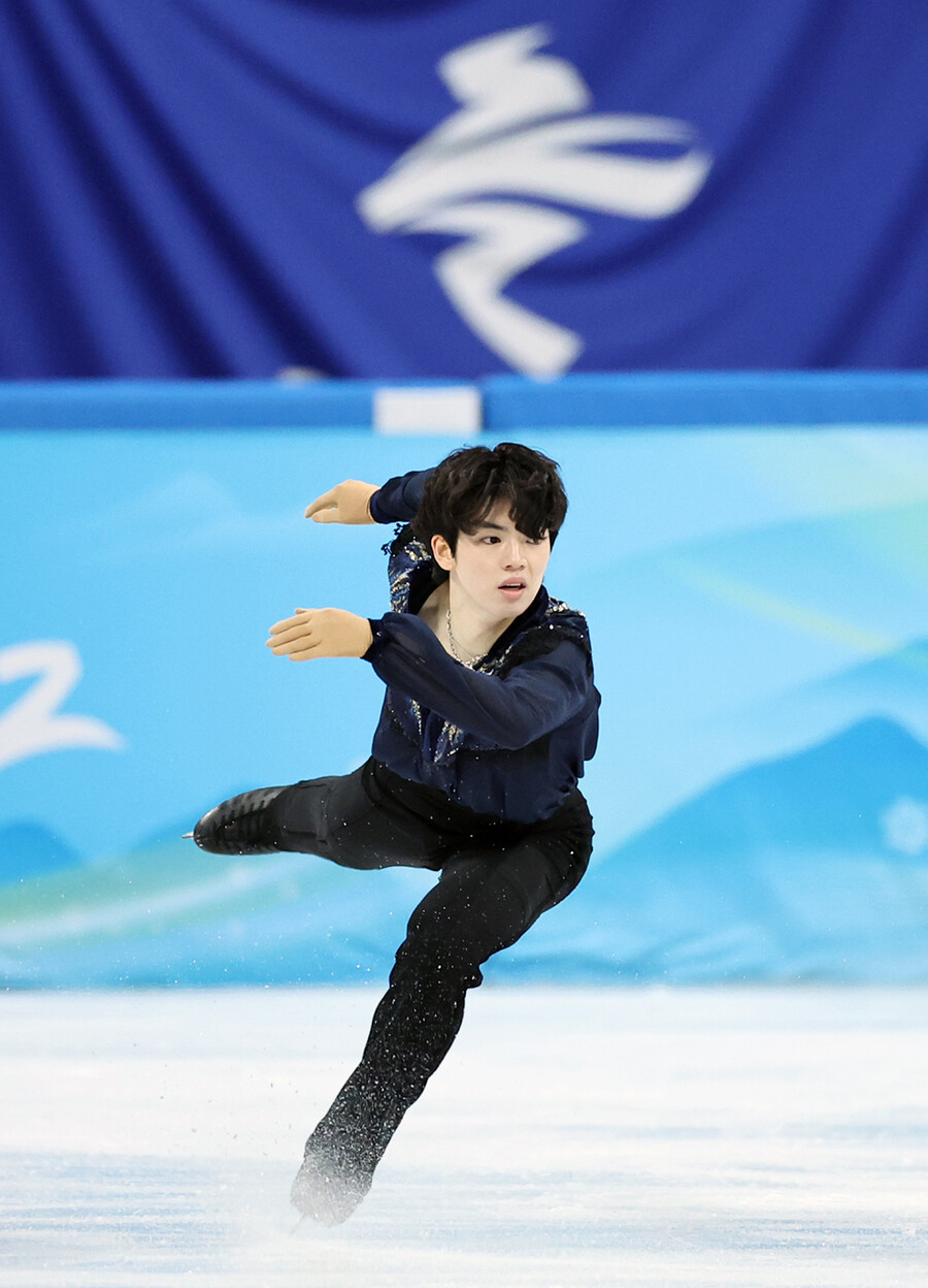 ▲  2022베이징동계올림픽 피겨 스케이팅 남자 싱글 프리스케이팅에서 점프를 시도하는 차준환 ⓒ연합뉴스