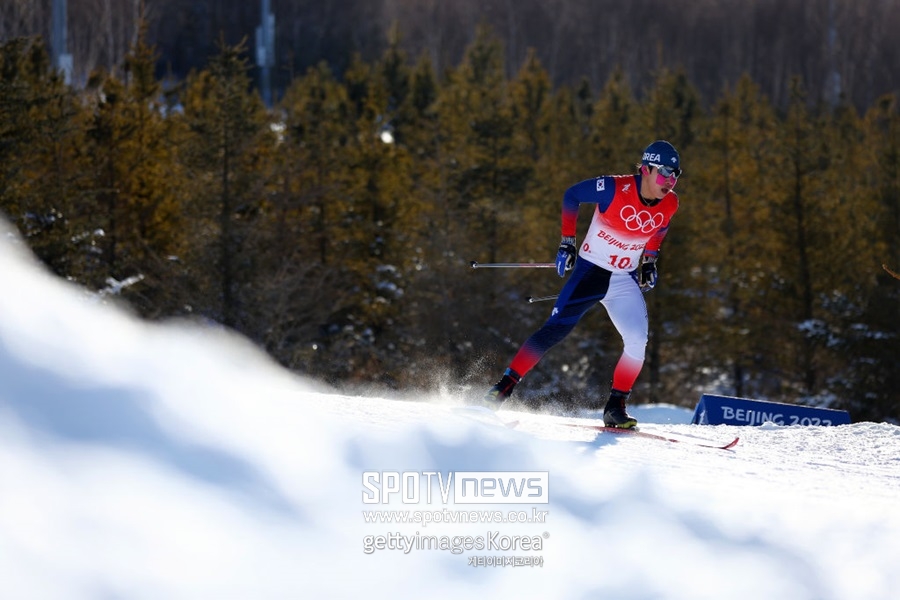 ▲ 2022베이징동계올림픽 크로스컨트리 스키 팀 스프린트 경기 중인 김민우.