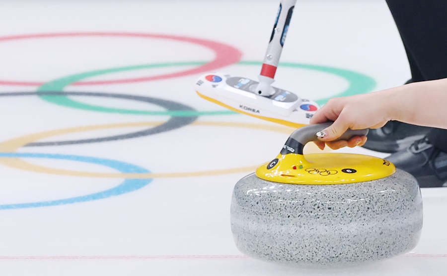 ▲ 2022 베이징 동계올림픽 컬링에 사용되는 스톤 ⓒ 연합뉴스