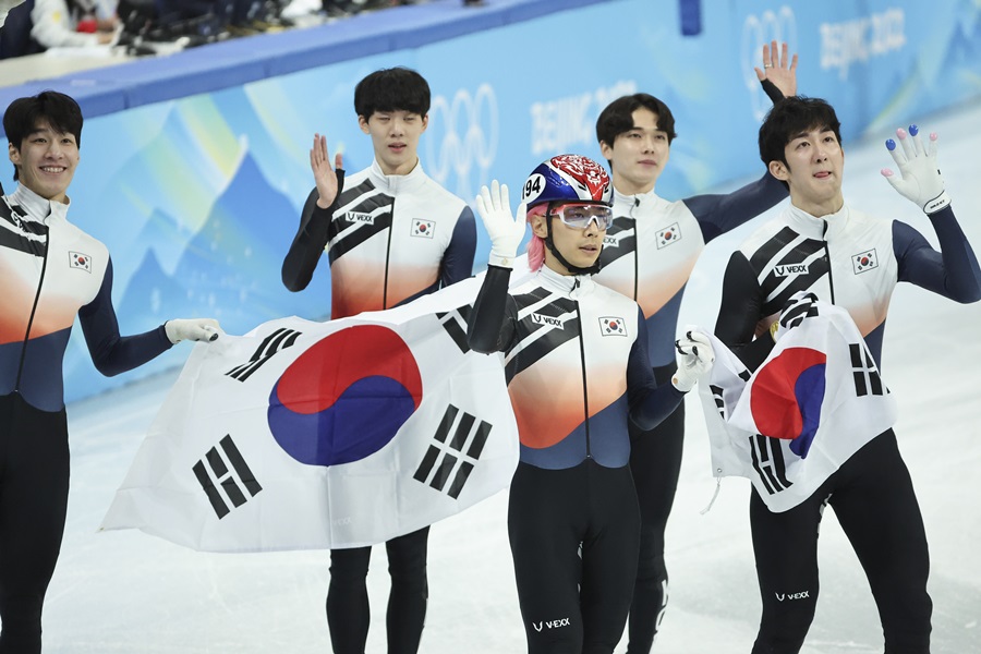 ▲ 2022베이징동계올림픽 쇼트트랙 남자 5000m 계주 은메달을 획득한 한국 쇼트트랙 대표팀.ⓒ연합뉴스