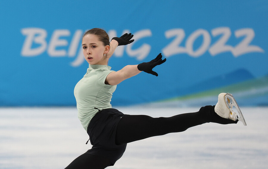 ▲ 카밀라 발리예바가 2022베이징동계올림픽 피겨 스케이팅 여자 싱글 프리스케이팅을 앞두고 공식 훈련을 하고 있다. ⓒ연합뉴스