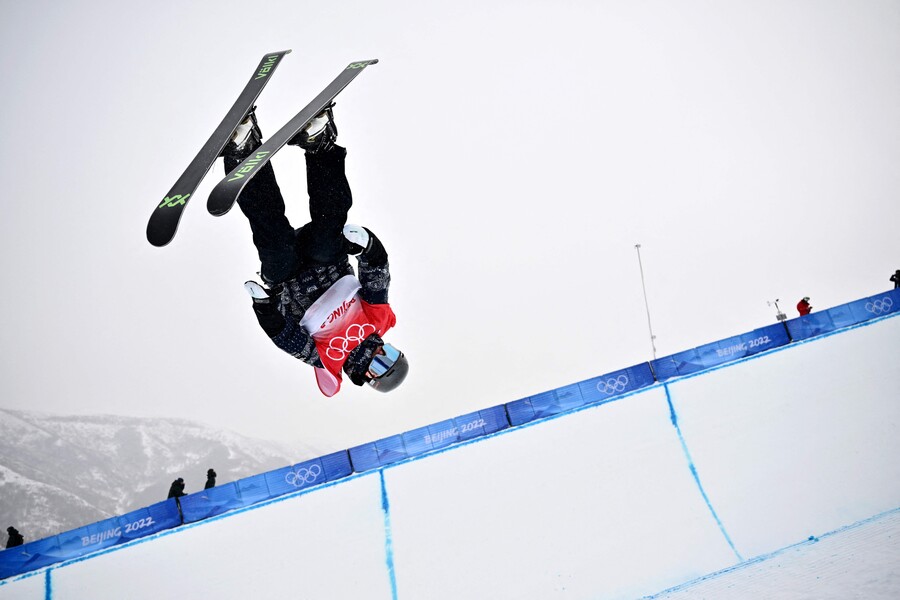 ▲ 17일 2022베이징동계올림픽 프리스타일 스키 남자 하프파이프에 출전한 이승훈. ⓒ연합뉴스/AFP