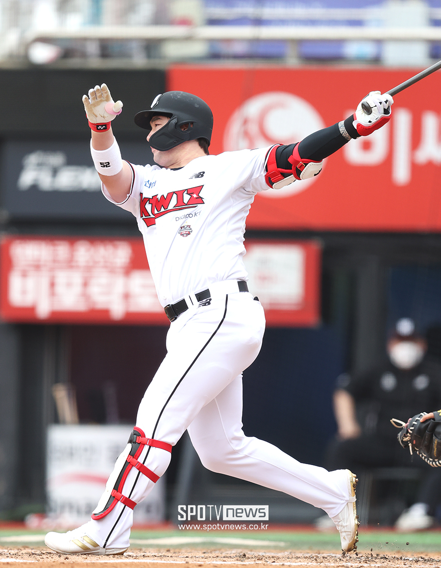 ▲ kt 이적 후 첫 홈런을 신고한 박병호 ⓒ곽혜미 기자