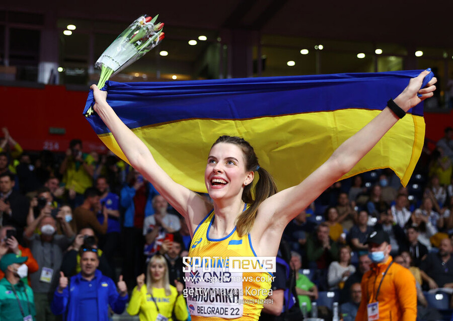 ▲ 2022 세계실내육상선수권대회 여자 높이뛰기에서 우승한 우크라이나의 야로슬라바 미후치크
