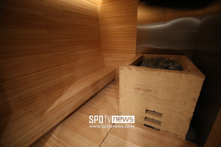 ▲ SSG 클럽하우스 내부에 위치한 스파 시설. 신세계이마트 그룹이 설계과정부터 적극 참여했다 ⓒ곽혜미 기자