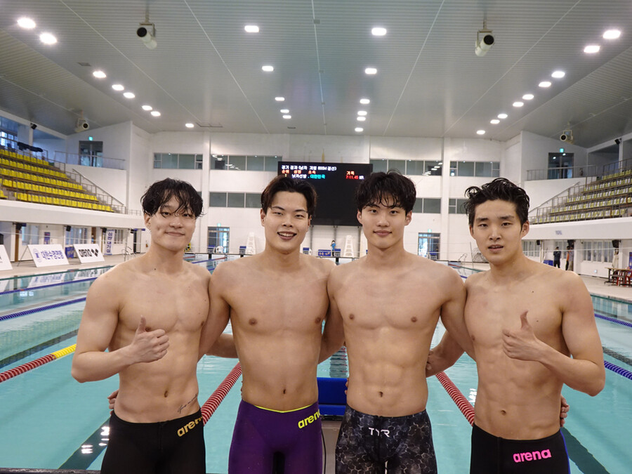 ▲ AG대비 특별전략 육성 선수단, 왼쪽부터 이유연, 이호준, 황선우, 김우민 ⓒ대한수영연맹