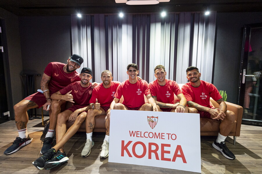 ▲ Sevilha visitou o K-Pop World Center La Liga