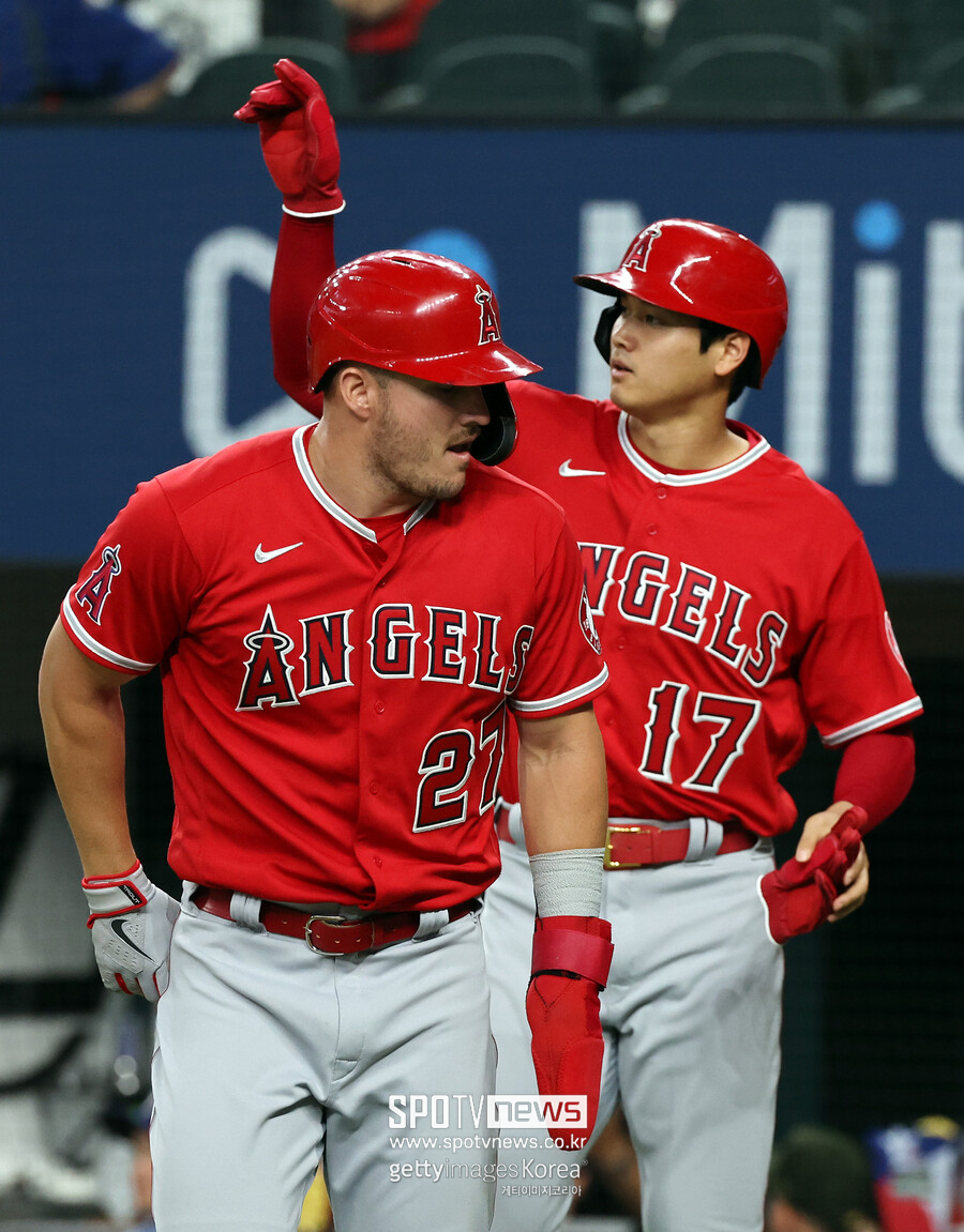 ▲ 마이크 트라웃(왼쪽)-오타니 쇼헤이