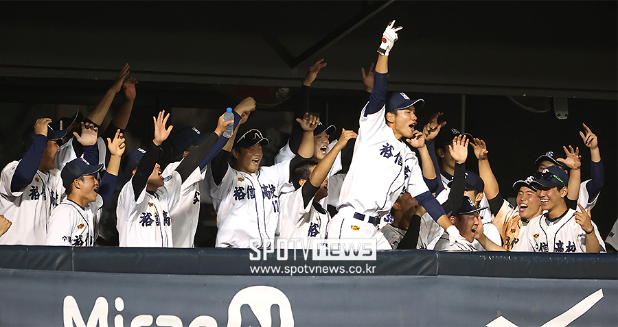 ▲ 유신고가 25일 목동구장에서 열린 청룡기 결승전에서 충암고를 3-1로 물리치고 정상을 밟았다. ⓒ목동, 곽혜미 기자