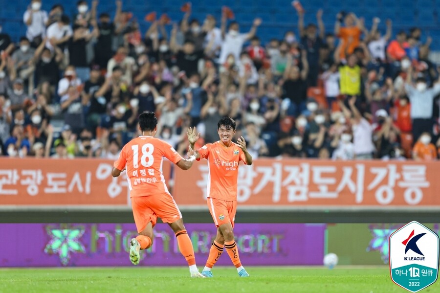 ▲ 강원FC 양현준이 전북 현대전에서 골맛을 봤다. ⓒ한국프로축구연맹