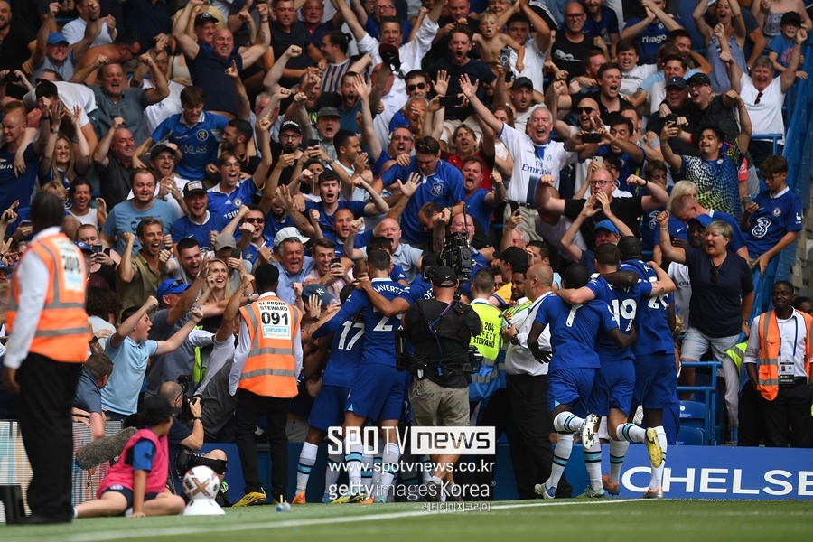 ▲ 런던 더비에서 만난 두 팀은 신경전도 치열했다.