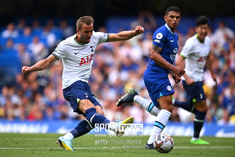 ▲ 해리 케인(왼쪽).