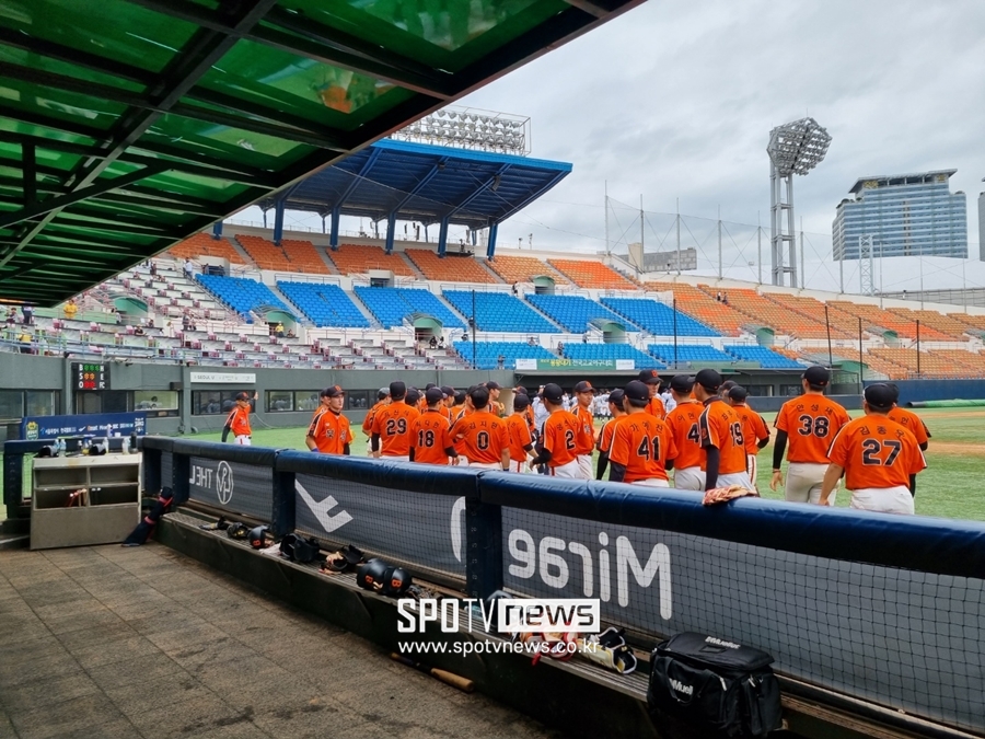 ▲ 승리 세리머니를 하는 북일고 선수단. ⓒ목동, 박정현 기자