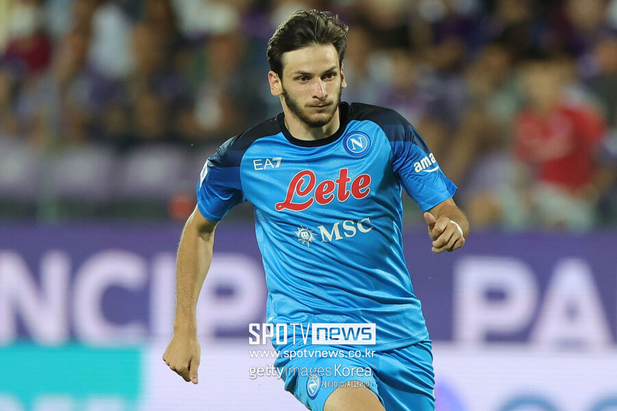 ▲ '넥스트 마라도나'라 불리는 나폴리 윙어 흐비차 크라바츠헬리아.