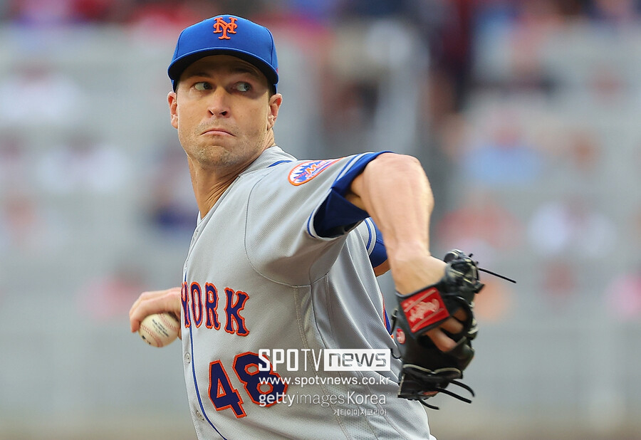 ▲ 뉴욕 메츠 투수 제이콥 디그롬이 완벽한 피칭으로 피츠버그 타선을 돌려세웠다.