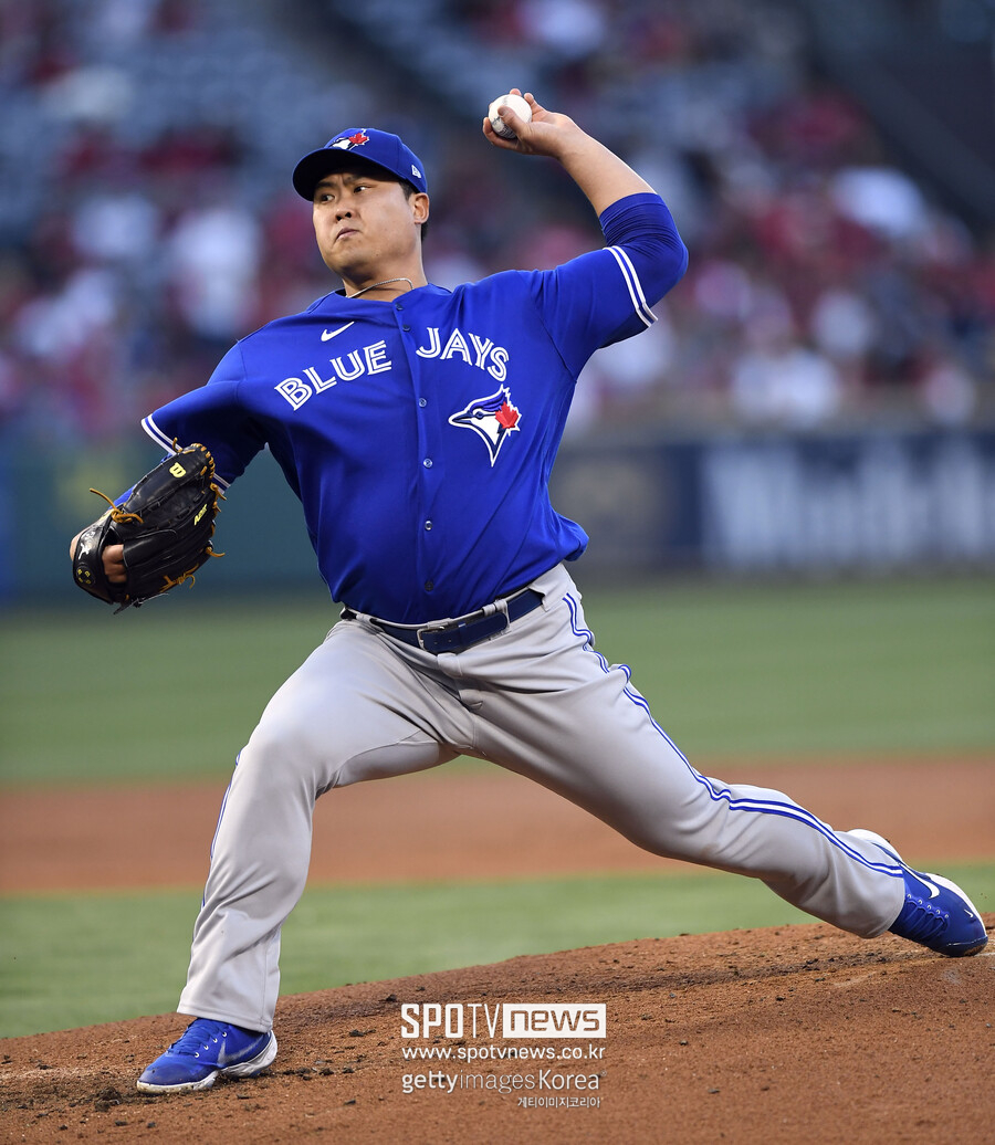 류현진, 내년 후반기 복귀 가능성 있지만…” 류현진도 경쟁? TOR 무슨 생각할까 < 해외야구 < 기사본문 - SPOTV NEWS