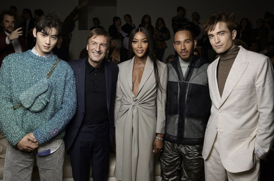 Cha Eun Woo Spotted With Naomi Campbell  Robert Pattinson and More at Dior s Fashion Show - 39