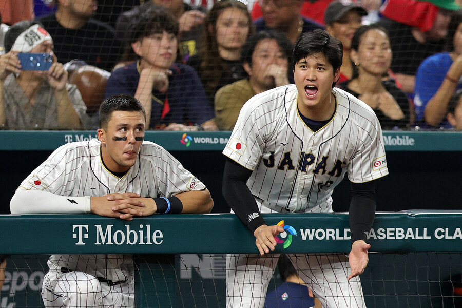 ▲ 일본 대표팀 라스 눗바(왼쪽)와 오타니 쇼헤이 ⓒ연합뉴스/AFP