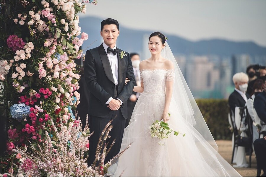 ▲ 배우 현빈(왼쪽)과 손예진 결혼식. 출처| VAST엔터테인먼트