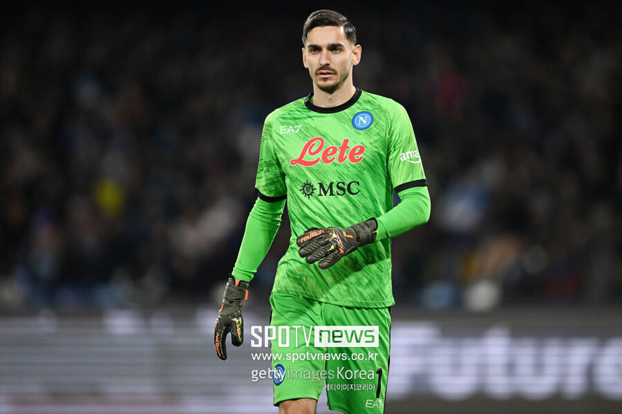 나폴리 알렉스 메렛