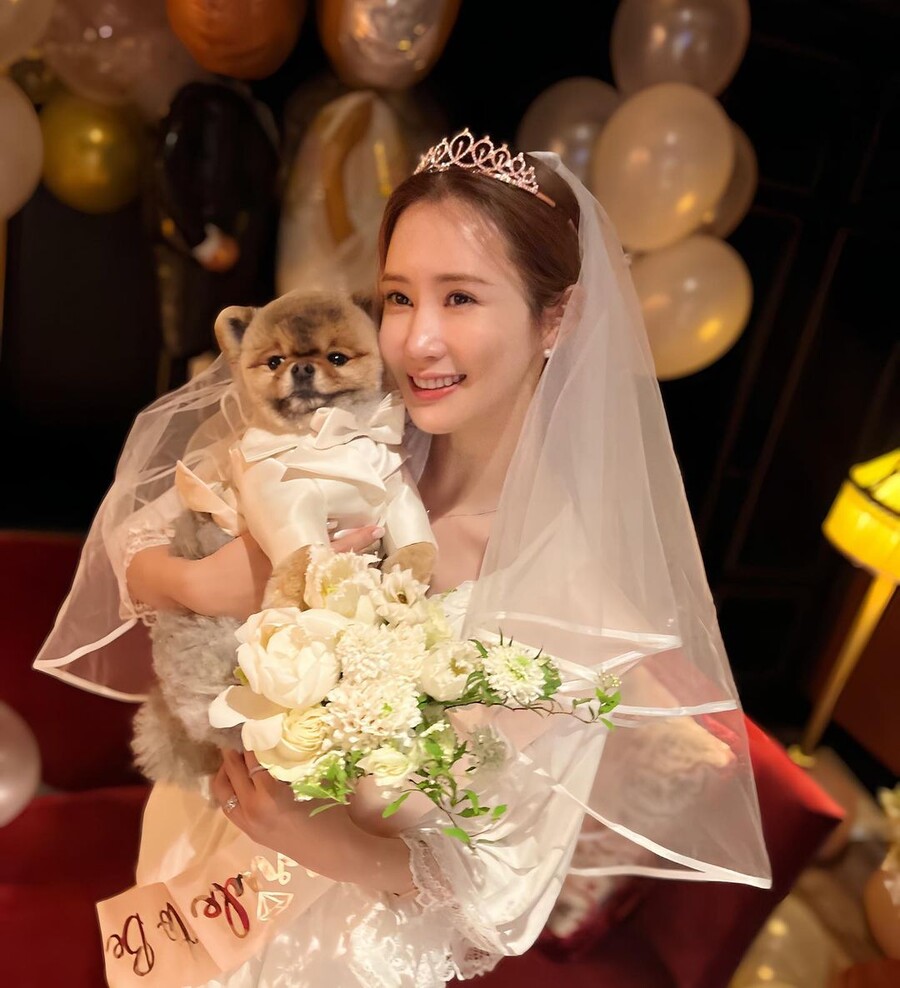 Lee Da Hae bridal shower