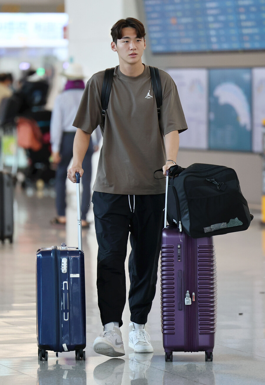 ▲ 김지수 인천공항 통해 런던 입국 ⓒ연합뉴스