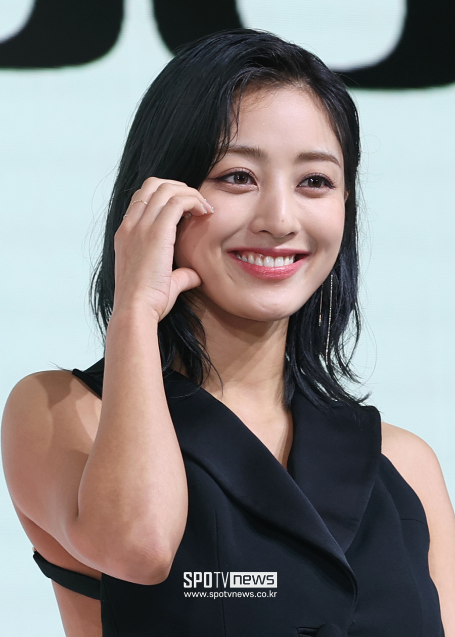 트와이스 지효, 연기 도전? 지효 인생 스토리 '아주 사적인 미술관' 애니메이션 GIF