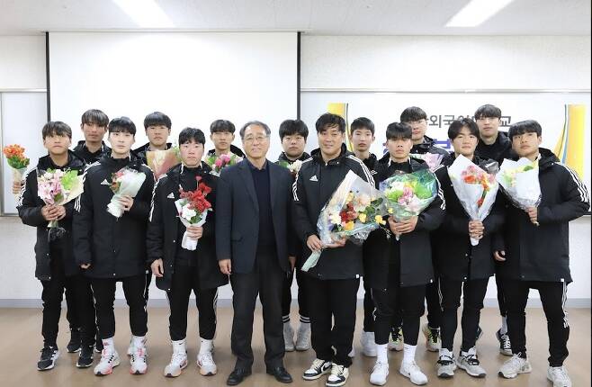 ▲ 부산외국어대학교가 11일 남자 하키팀을 창단했다. ⓒ 대한하키협회