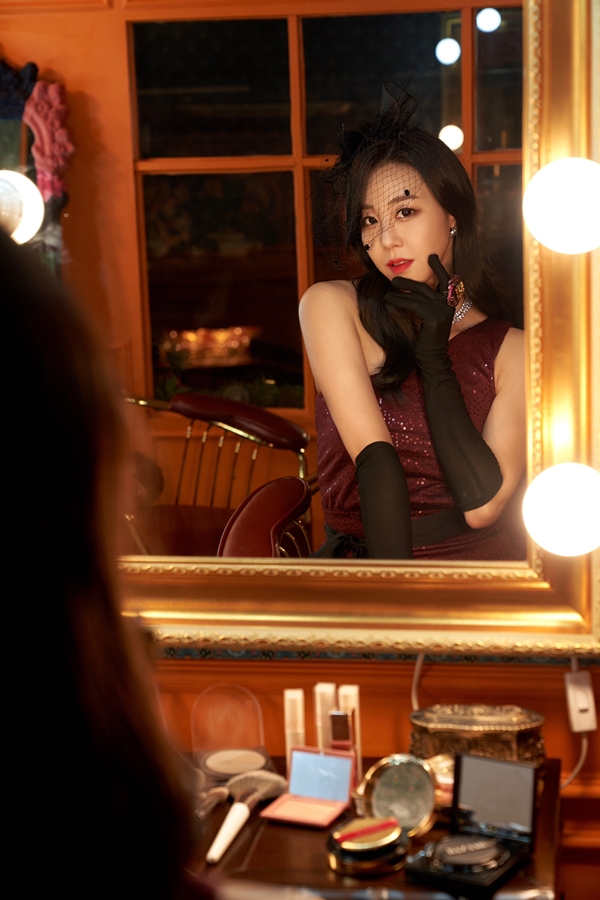 ▲ 19일 신곡 '니가 말해봐'를 발표하는 황인선. 신곡은 위종수 작곡가가 프로듀싱을 맡았고, 황인선 특유의 활기 넘치는 에너지가 담겨 있다. 제공|캄푸스엔터테인먼트