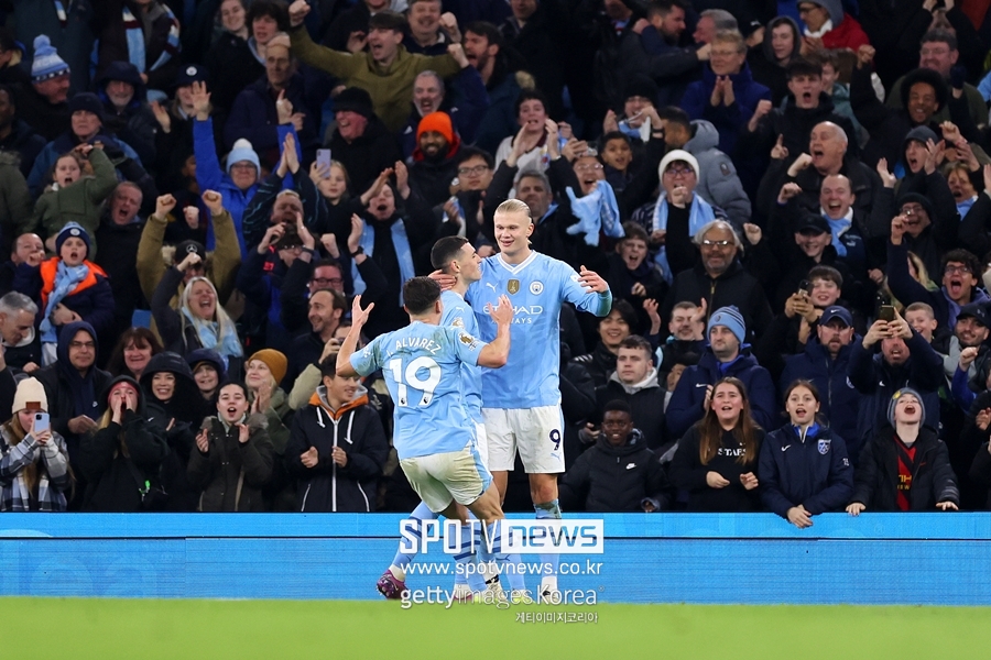 ▲ 21일(한국시간) 맨체스터시티는 영국 맨체스터 이티하드 스타디움에서 열린 2023-24 잉글랜드 프리미어리그 18라운드에서 홀란의 선제 결승골을 앞세워 1-0으로 이겼다.