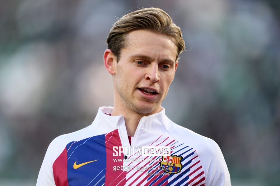 ▲ 프랭키 데용은 바르셀로나와 오는 2026년 계약 만료를 앞두고 있다.