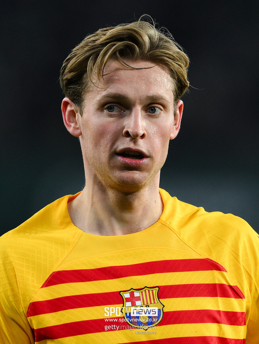 ▲ 프랭키 데용은 바르셀로나와 오는 2026년 계약 만료를 앞두고 있다.