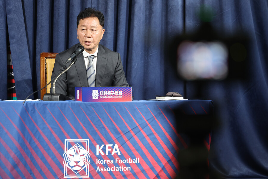 ▲ 정해성 전력강화위원장은 국내 지도자 선임으로 가닥을 잡지만, 해외파로 고려하겠다고 전했다. ⓒ연합뉴스