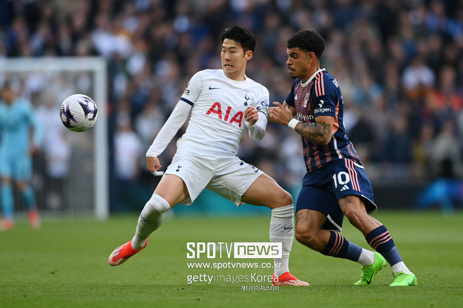 ▲ 토트넘은 8일(한국시간) 런던 토트넘 홋스퍼 스타디움에서 펼쳐진 2023-24시즌 잉글랜드 프리미어리그 32라운드 노팅엄 포레스트와 홈경기에서 3-1로 크게 이겼다. 손흥민이 9호 도움을 올려 10-10을 눈앞에 뒀다.
