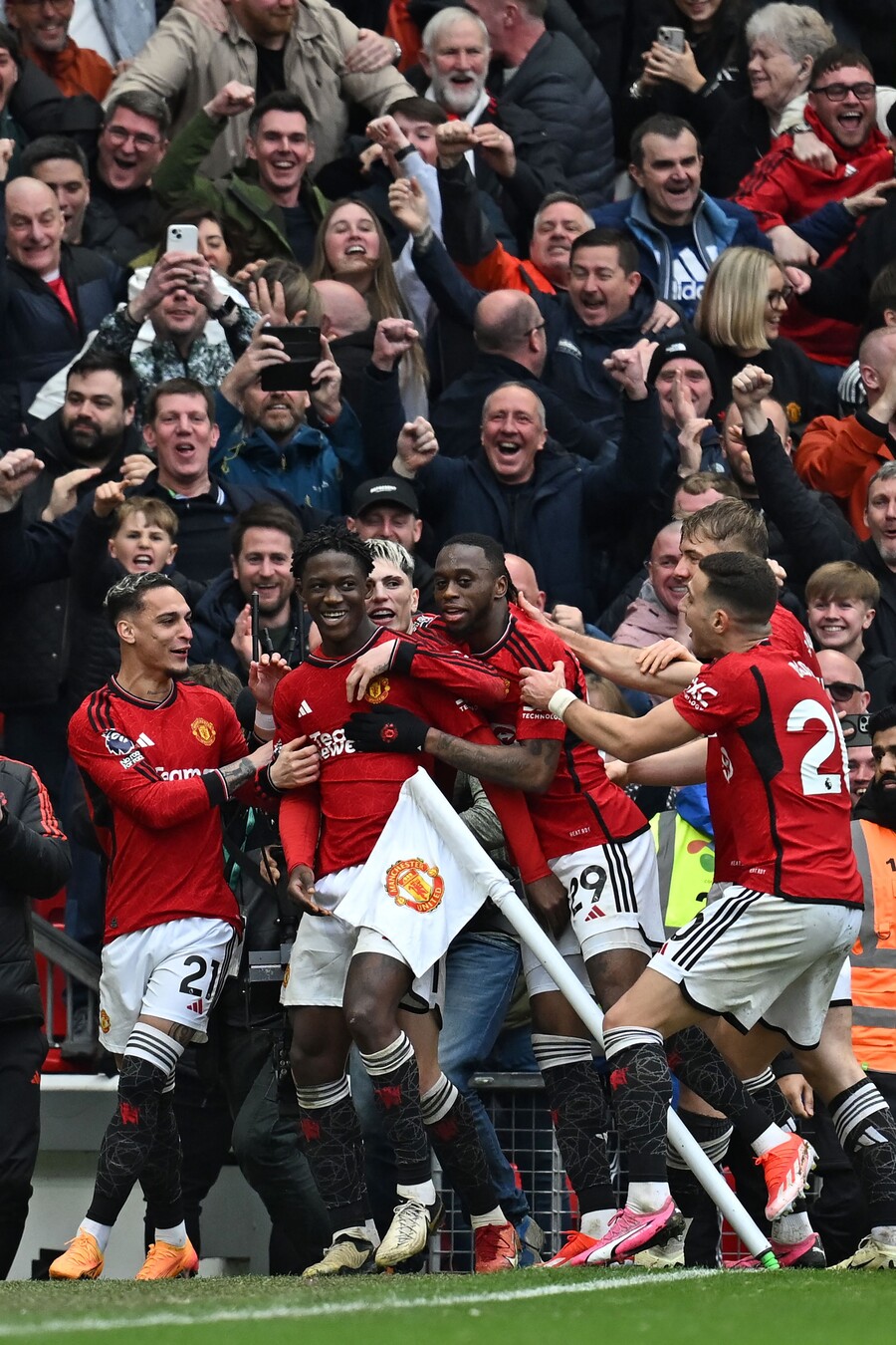 ▲ 맨체스터 유나이티드의 2005년생 미드필더 코비 마이누. ⓒ연합뉴스/AP/EPA/AFP/REUTERS