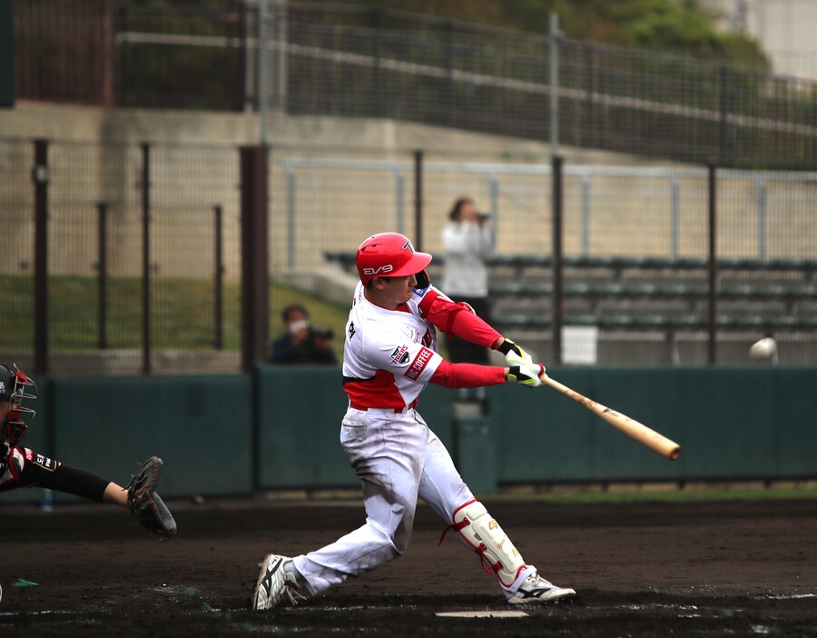 ▲ 오키나와 연습경기 당시 절정의 타격감을 보여주며 큰 기대를 모았던 윤도현은 재활은 마무리됐으나 잔류군에서 몸을 다시 만들고 있다 ⓒKIA타이거즈