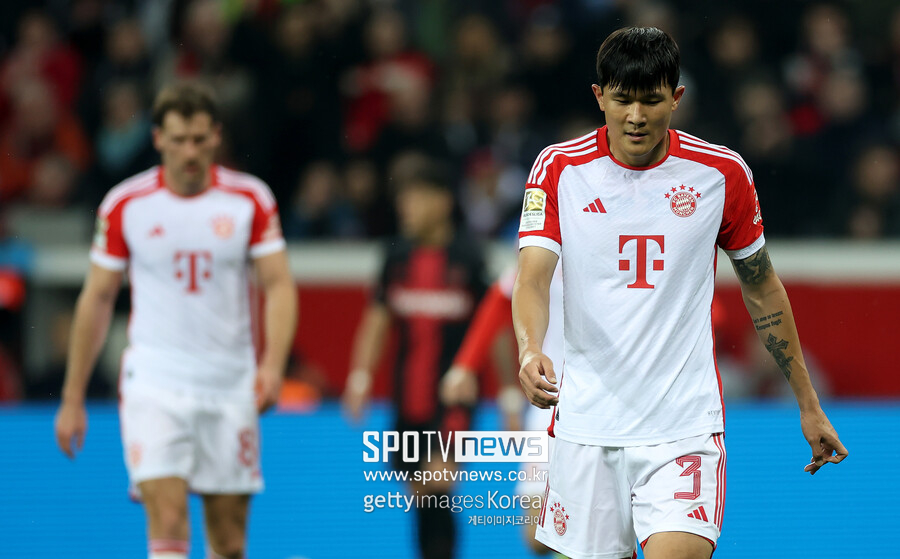 ▲ 유럽축구연맹(UEFA)는 8일(한국시간) 영국 런던 에미레이츠 스타디움에서 열리는 2023-24시즌 유럽축구연맹(UEFA) 챔피언스리그 8강 1차전 아스널과 바이에른 뮌헨 예상 명단에서 김민재를 제외했다. 토마스 투헬 감독의 바이에른 뮌헨이 아스널 원정길에서 에릭 다이어와 마티아스 더 리흐트에게 중앙 수비 조합을 맡길 거로 예상했다. 알폰소 데이비스 등 경고 누적으로 뛸 수 없는 수비를 대신해 조슈아 키미히, 하파엘 게레이루가 함께 포백 라인을 구성할 거라고 짚었다
