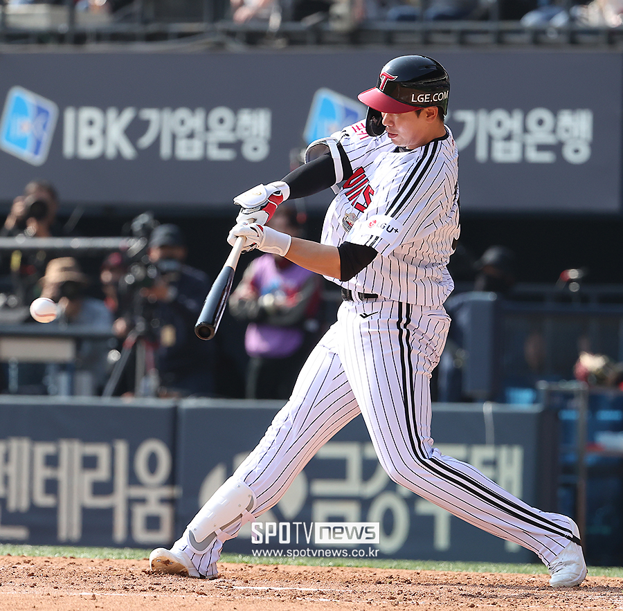 ▲ 홍창기 스스로도 ABS의 스트라이크 판정 기준이 생각보다 더 후하다며 걱정스러워했다. ⓒ곽혜미 기자