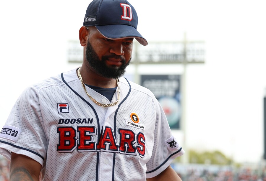 ▲ 두산 베어스 에이스 라울 알칸타라는 5이닝 4실점으로 고전했지만, 모처럼 든든한 타선의 지원 덕분에 시즌 첫 승을 챙겼다. ⓒ 두산 베어스