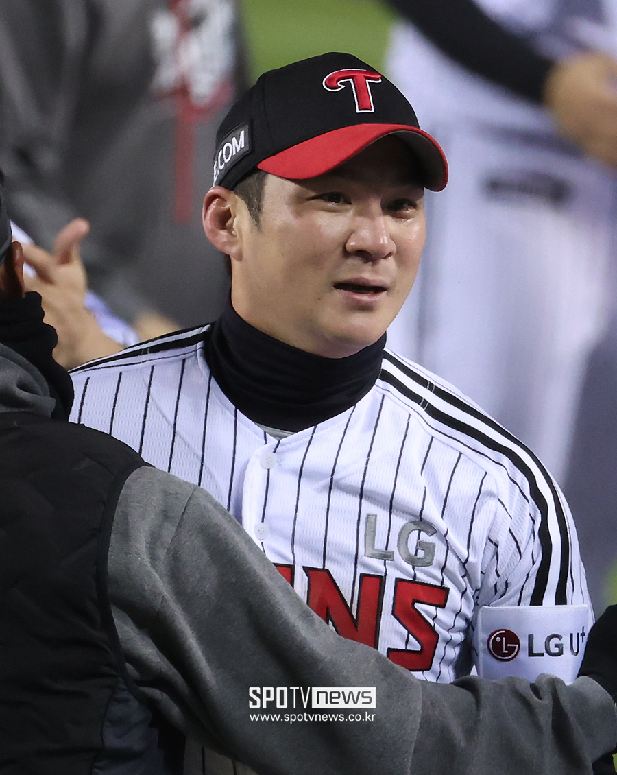 ▲ LG 트윈스 오지환이 주장 완장을 내려놓는다. ⓒ곽혜미 기자