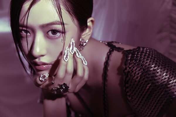 ▲ 아이브 안유진 '아이브 스위치' 콘셉트 사진. 제공|스타쉽엔터테인먼트