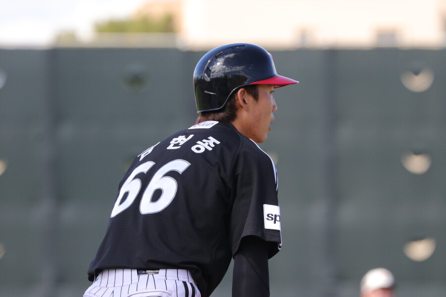 ▲ 홍창기 박해민 김현수 문성주 등 확고한 주전 및 1군 외야수들이 버티고 있는 현재 상황에서 김현종에게 많은 기회가 돌아가기는 어려웠다. 2군에서 더 많은 경기에 나가며 경기력을 끌어올리는 단계를 밟을 것으로 예상된다. ⓒ LG 트윈스