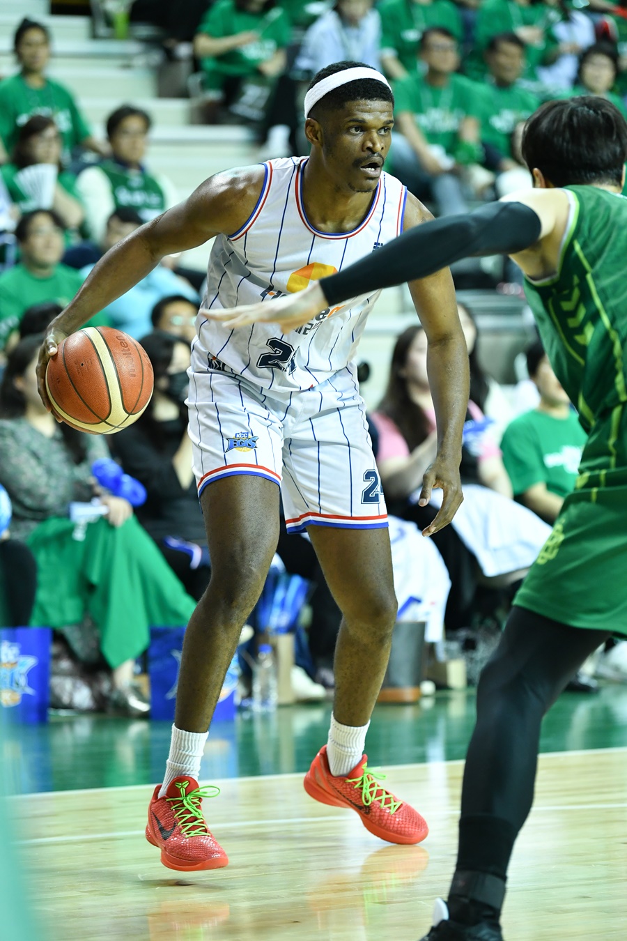 ▲ 전창진 감독의 선택을 받은 알리제 존슨  ⓒ KBL