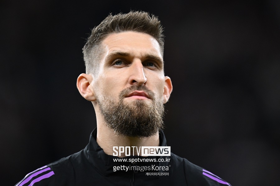 ▲ 바이어 레버쿠젠 로베르토 안드리치가 토트넘 홋스퍼와 연결됐다. 안드리치는 이번 시즌 23경기에 출전했고 이 가운데 13경기가 선발 출전이었다. 독일 국가대표로도 3경기 출전 경력을 갖고 있다.