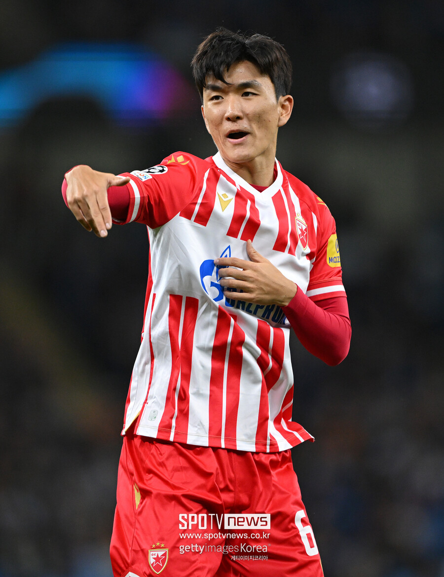 ▲ 선발 출전한 황인범은 선제골을 도우며 팀 승리에 보탬이 됐다. 황인범은 후반 10분에 나온 코너킥에서 키커로 나섰고, 날카로운 크로스를 올렸다. 이를 골문 앞에 있던 피터 올레인카가 헤더 득점으로 연결했다. 황인범의 도움이 적립되는 순간이었다. 황인범의 활약 속에 즈베즈다는 통산 35회 리그 챔피언에 등극했다. 황인범 개인에게는 프로 첫 트로피다. 지난 2015년 대전시티즌(현 대전하나시티즌)에 입단하며 시작한 프로 무대에서 9년 만에 우승을 맛봤다.