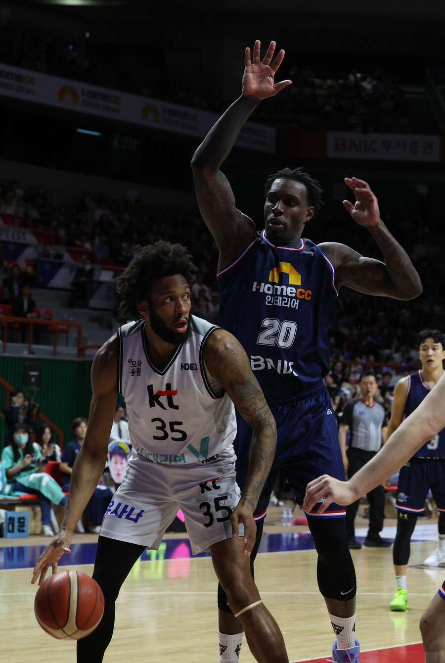▲ 부산KCC와 수원KT의 챔피언결정 4차전. ⓒ연합뉴스