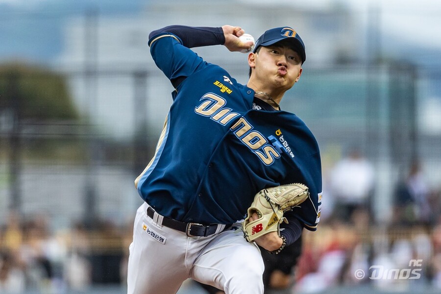 ▲ 4.2이닝 3실점으로 아쉽게 승리 투수 요건을 채우지 못한 선발 김시훈 ⓒNC다이노스