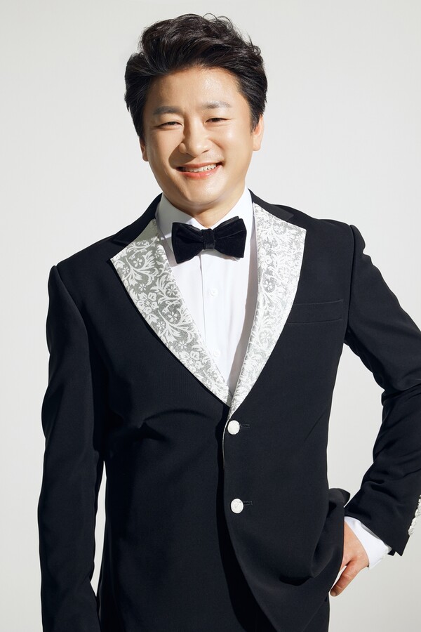 ▲ 4일 방송되는 '동치미'에 출연해 무속신앙에 관한 이야기를 들려줄 현진우. 제공|KDH엔터테인먼트